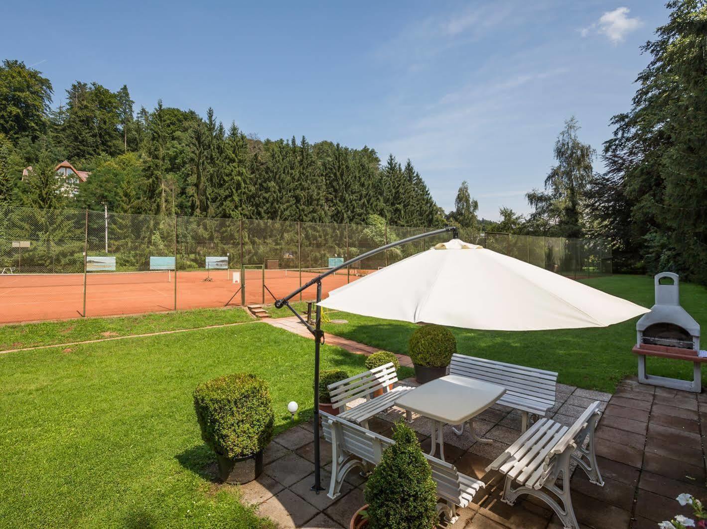 Feel Good Resort Krumpendorf Bagian luar foto